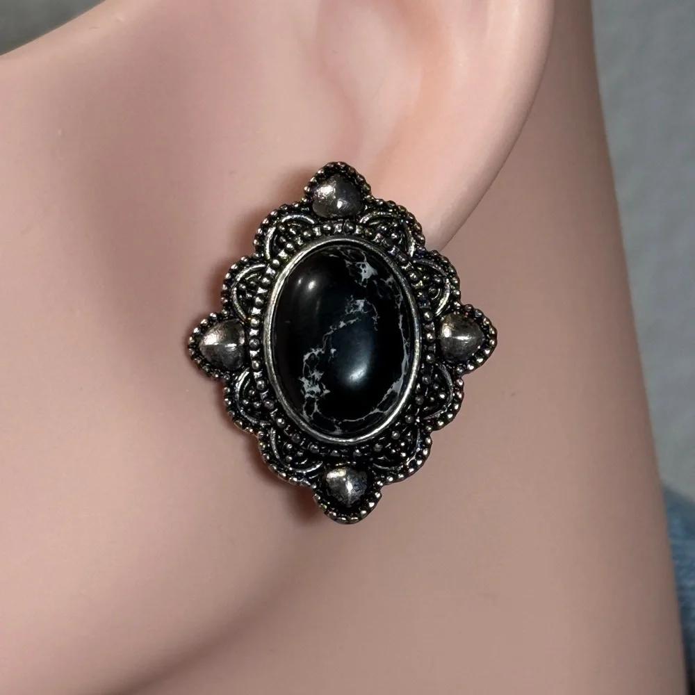 ⚜️ Vintage Black Ornate Stud Earrings | Gothic Style